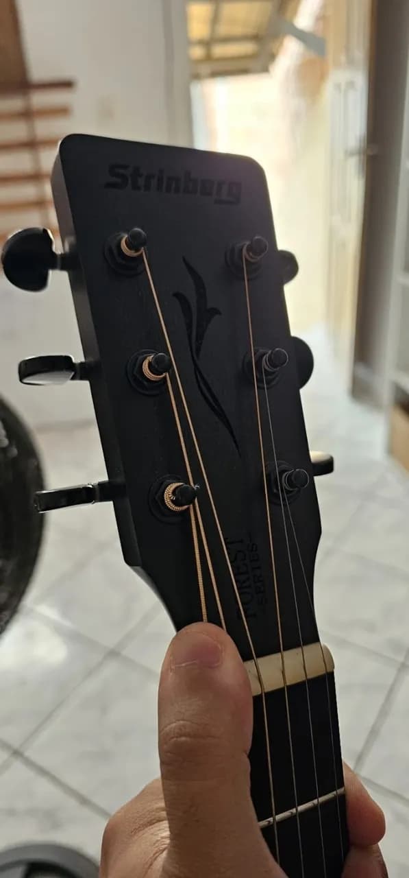 Violão de aço